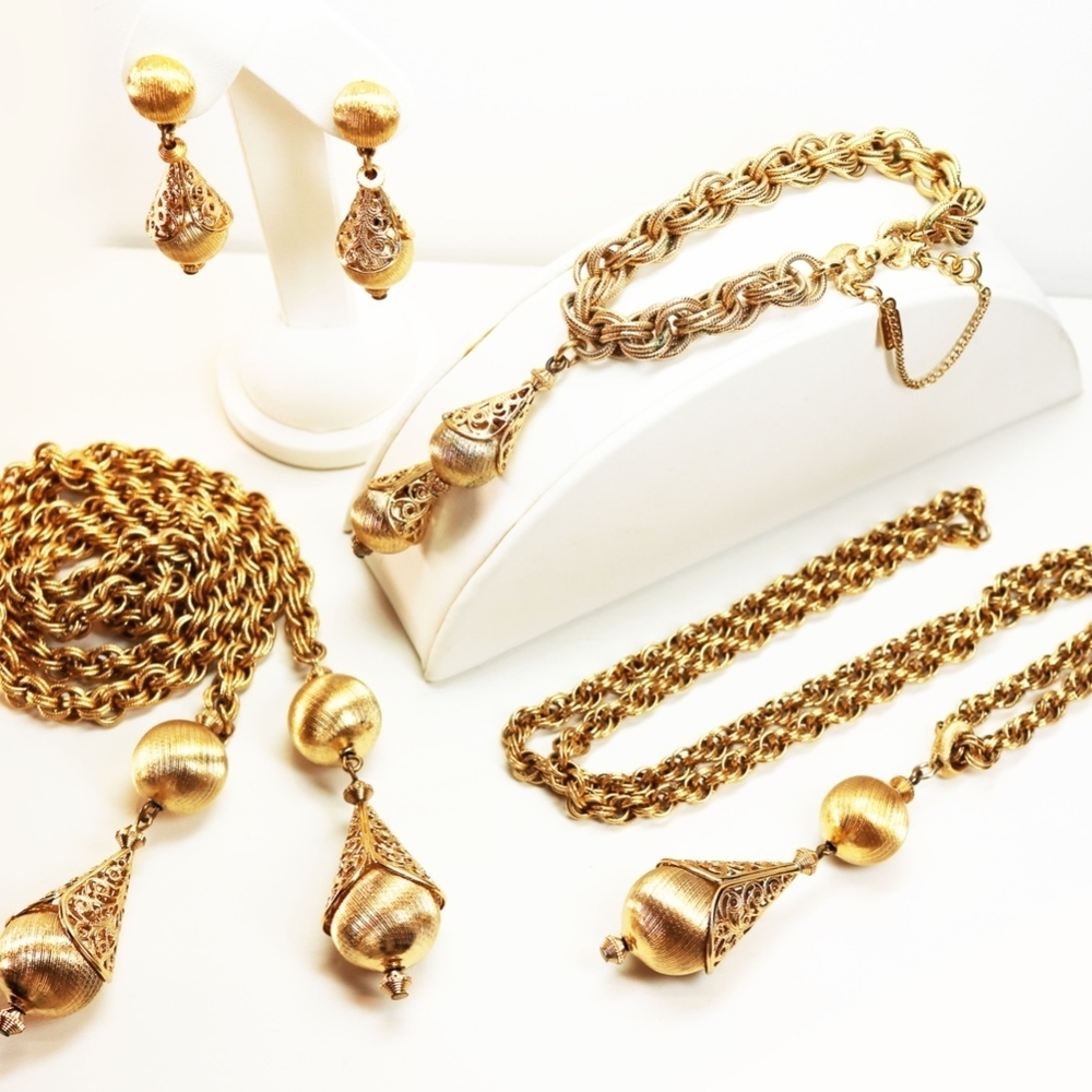 Vintage 1961 Monet Collector's Parure